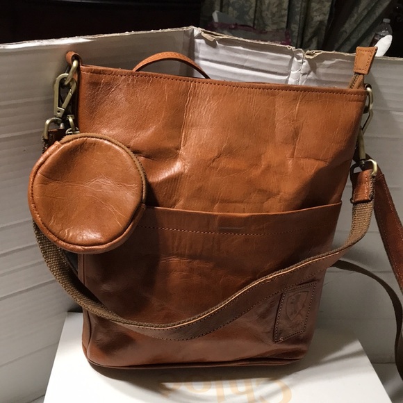 Berliner Sofia leather crossbody bag with 2 outside slip pockets and pouch. NWOT - Picture 2 of 14